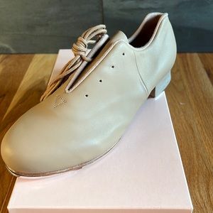 NWT Bloch tap shoes